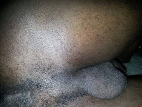 javiactivo:  El negrito sabroson uuuuu hasta el culito mostro jajaja estos “heteros”