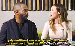 damnthosewords:Colman & Alycia banter in the FTWD FBQ&A