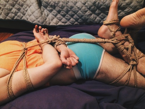 camdamage:  Rope practice cont’d: now with added cuttlefish and his adorableness (I made him untie himself a little at the end so what)  