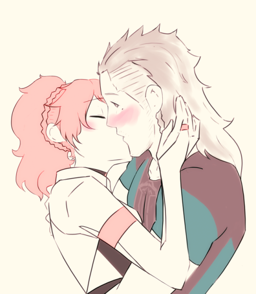 starrdustcrusader: Kiss on the cheek