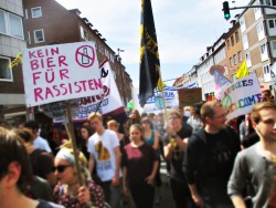 youweremuchmuchier:  KEIN BIER FÜR RASSISTEN!Refugees Welcome-Demo in Lübeck