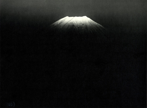 c-h-a-y-a:  Koyo Okada: Mont Fuji, 1920