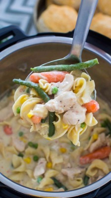 foodffs: Instant Pot Chicken Pot Pie Pasta