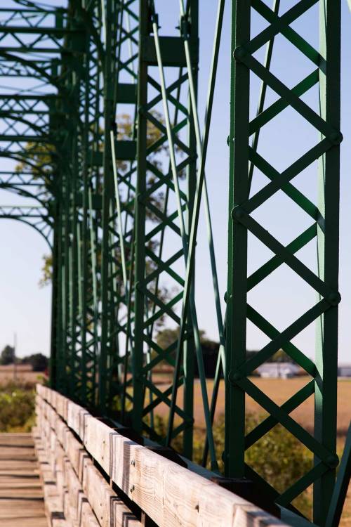 East+West, Bostic-Turner BridgeIndiana, September 2018© Keighlea MartinFlickr // Instagram