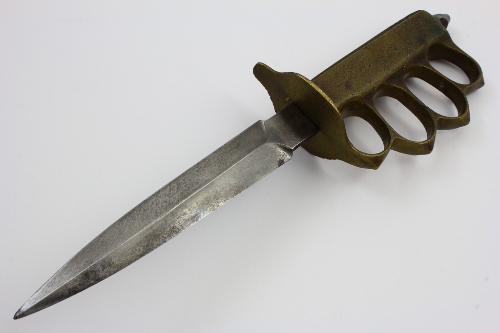 gunrunnerhell:  U.S 1918 Au Lion Trench Knife