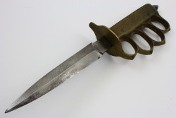 gunrunnerhell:  U.S 1918 Au Lion Trench Knife