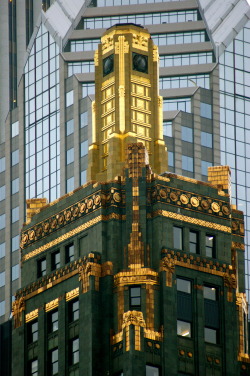 mizzgmr:  Carbide and Carbon Building, 2013