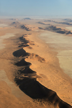 isawatree:Namib Desert by Dirk-R