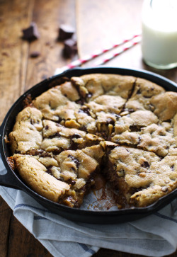 chocolatefoood:  DEEP DISH CHOCOLATE CHIP