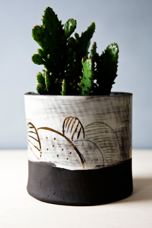 lesstalkmoreillustration:Handmade Modern Black Clay Ceramic Planters By karoArt On Etsy*More Things 