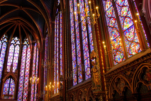 gaygalaxys: lazasur: Sainte Chapelle in Paris @trainwreckgenerator can we go?