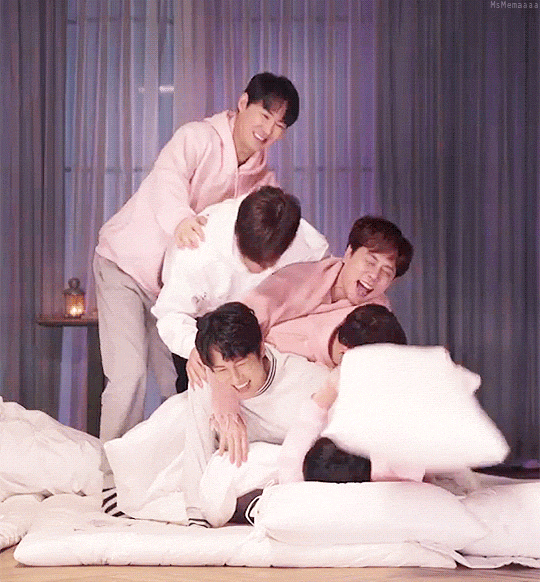 msmemaaaa: ShinStack is back!!Mommy bird is stuck at the bottom xDDShinhwa teaser “Into T