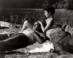 semioticapocalypse:  Montgomery Clift and Elizabeth Taylor  [::SemAp Twitter || SemAp::]