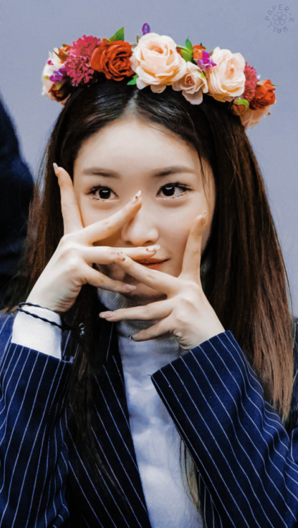 『CHUNGHA』saved? reblog or like© fantaken owners