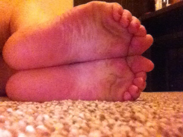 emzmemz88:  New pink pedi 💗❤