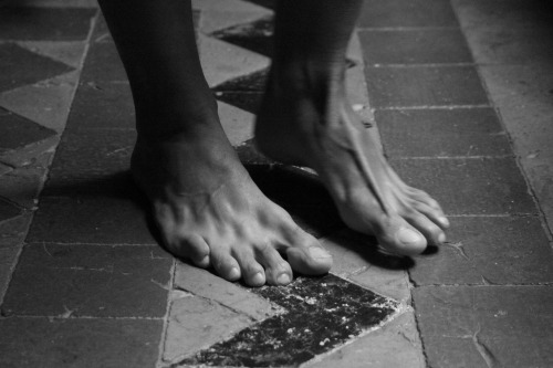 lebeaufoto: Cracks-Image By LeBeauFoto model: J.R. Très belles pieds