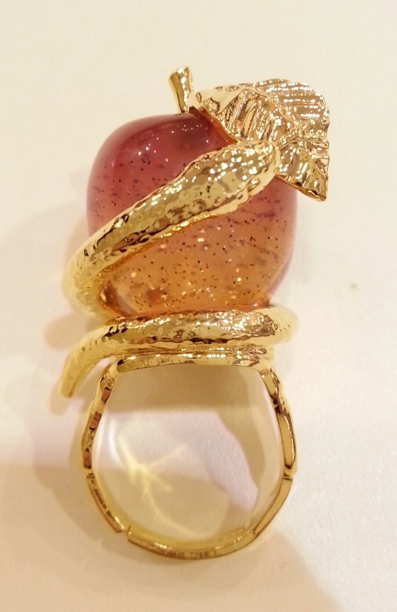 ghostintheforest: Alice and the Pirates Wisdom Apple ring in gold 