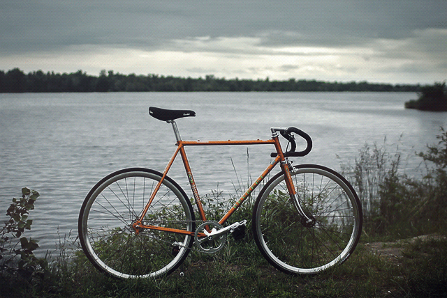 ryanpanos:  Cinemagraphs | Julien Douvier | Tumblr | Via 