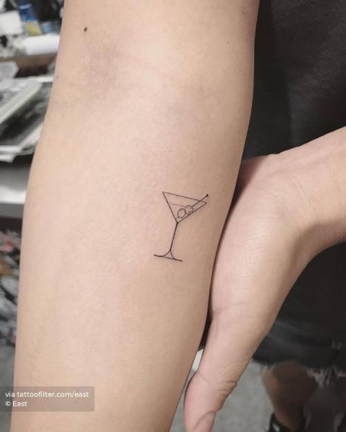 Discover 77+ wine glass outline tattoo best - thtantai2