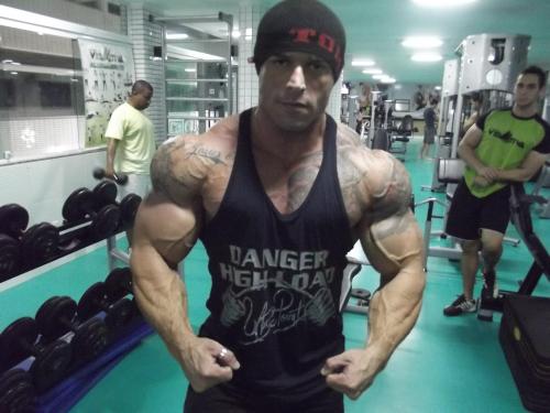 drwannabe:  Bruno Moraes Cunha  [more posts of Bruno] 
