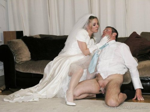 femdomstudentstuff:wedding day Ja Herrin Ich bin Sissy ud Ehesklave !