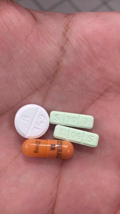 2mgshawty:Percocet, Adderall and Xanax