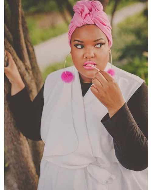 cloama: angryblackgirlrants: Plus Size Black Hijabista’s doing their thing, and slaying the he