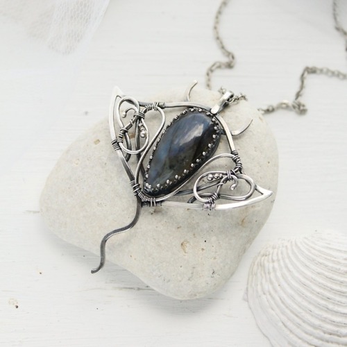 sosuperawesome:Ocean Collection Wire PendantsUrsula Jewelry on EtsySee our #Etsy or #Jewelry tags