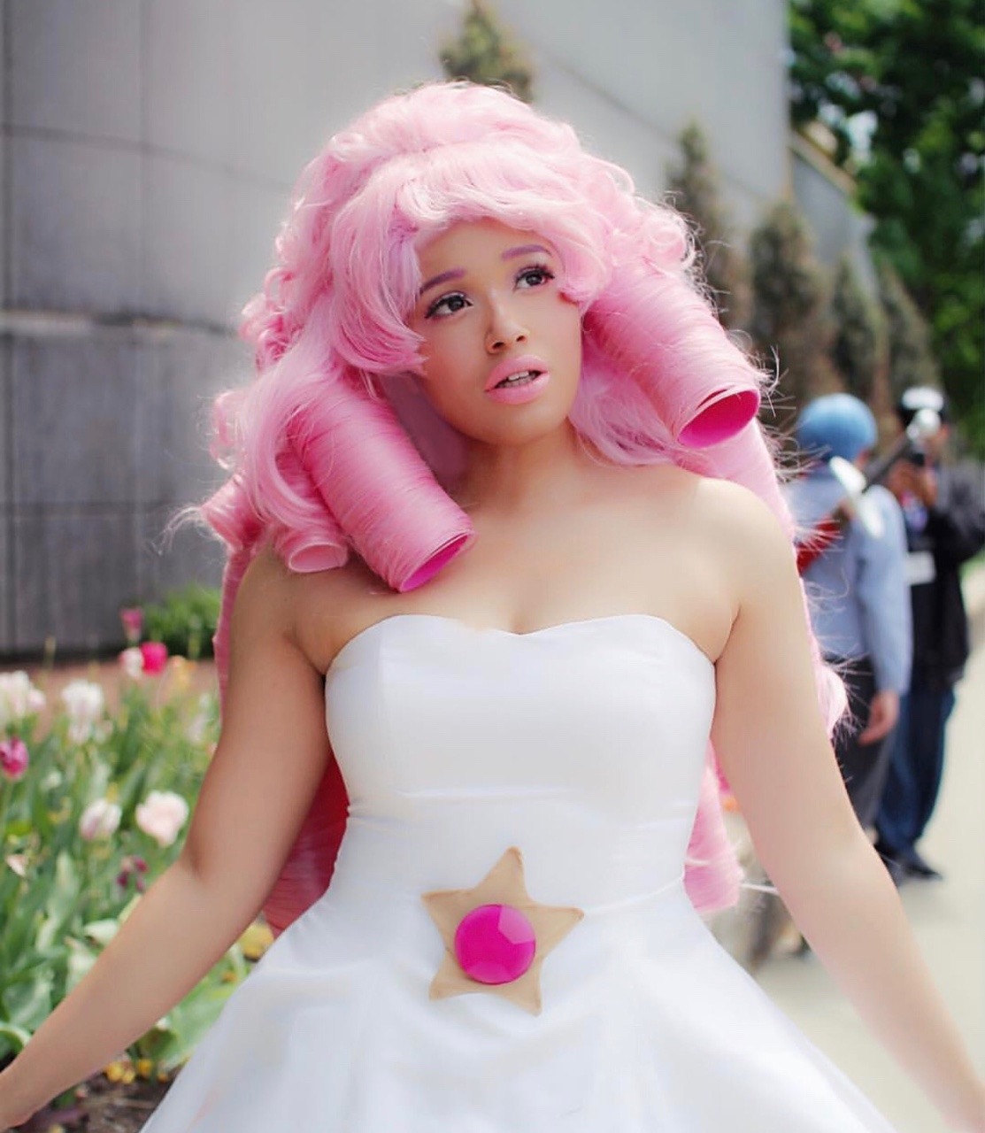 blackwomenincostume: Some beautiful Pink Diamond and Rose Quartz Cosplay from Steven