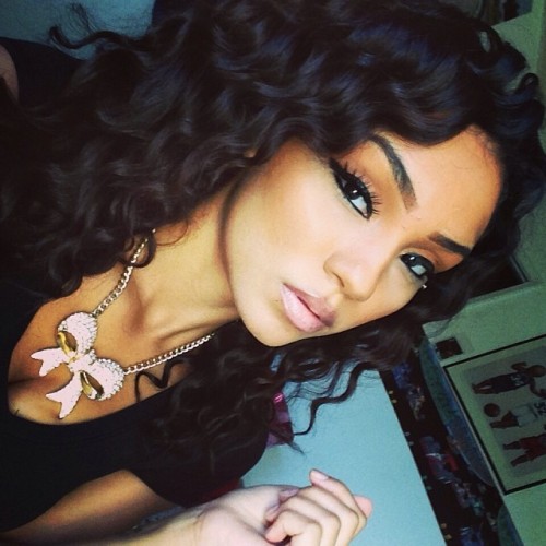 hellyeahstaybeautiful:  hellyeahstaybeautiful 