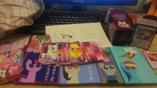 Check out what arrived in the mail today! Thank you so very much, TJ! I’ll draw you the hottest Twidash ever. The TSSSF cards are just awesome! Love the humor on them, can’t wait to actually play it. Thanks a bunch for picking the game up