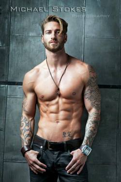 alejudas:  Travis DesLaurier: Te Male. Michael Stokes 								 				  