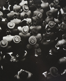 the-night-picture-collector: Gordon Parks, Staten Island Ferry Commuters, 1944