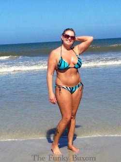 thefunkybuxom:  Finally did it! First time wearing not only a two piece in public but a bikini!  I’ve spent many years wearing shorts, T-shirts and certainly a one piece black bath-suit ( because black is slimming) I felt good in it. I wasn’t self