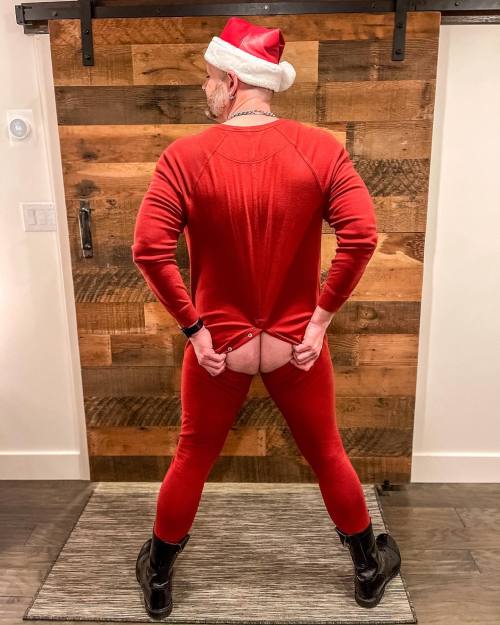 3 Days until Christmas! #ChristmasCountdown . . . . #me #humanpuppy #humanpup #pupplay #puppyplay #p