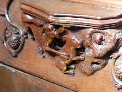 s-e-werronen:Misericord, Ripon Minster (Yorks)This woodcarving shows a griffin seizing a rabbit whil