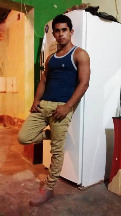 bryndenmex:  videosamedianoche: 27112016 5 Hermoso papi