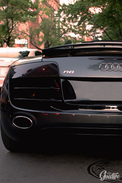 dream-villain:  Audi R8 Ass Photo Taken By: Mr.Goodlife 