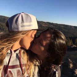 lesbianlovekissing: porn pictures