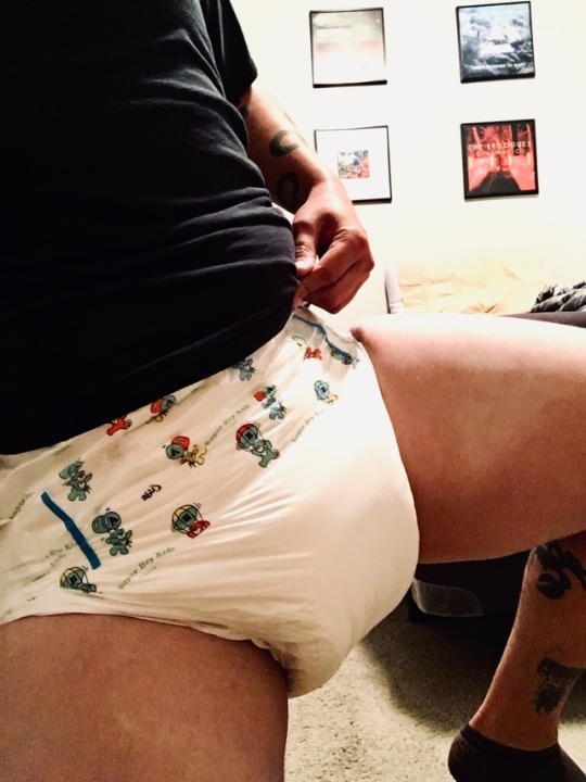 diaperboy100:  The THICKEST diaper I’ve ever worn. Perfect for my upcoming day off   What a cutie~