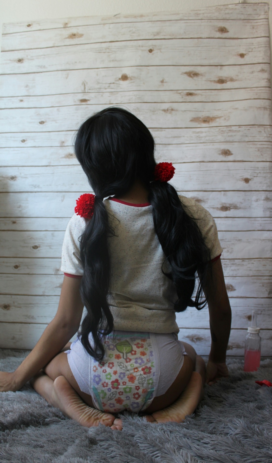 sunnywittledays: Happy in her own little world   For the little days 