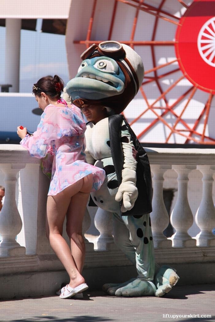 The Upskirt Voyeur