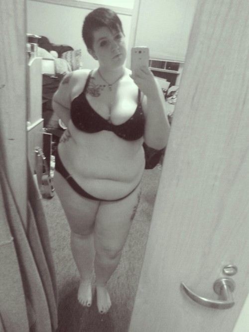 g-will-liquors:  Ode to loving myself today. 