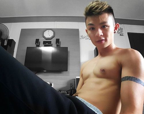 sgsexyboys:♡ 19