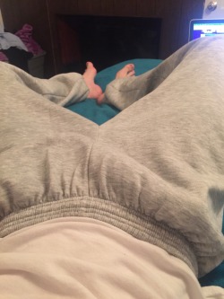 bruhstin:  Sweatpants boners