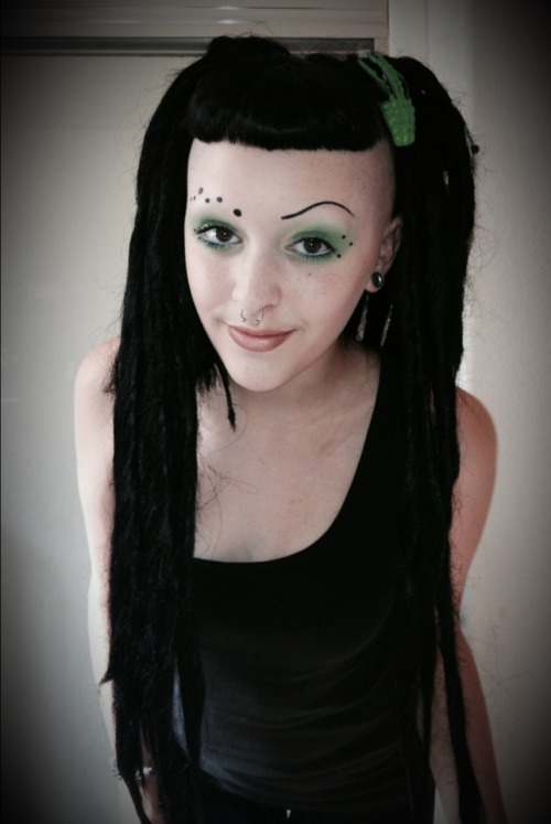 satanickittens666:  Dreads ☺️💚🌙 