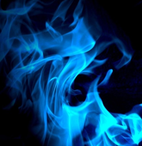 FIRE BENDER FLEUR DELACOUR