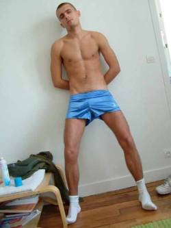 171. born-to-bate:  nylonshortslover:  Love these SHORTS!  just perferctâ€¦ everything 