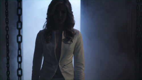 Some Emma Frost Looking Mfer Showing Up In The Hellraiser Movie I'm Watching