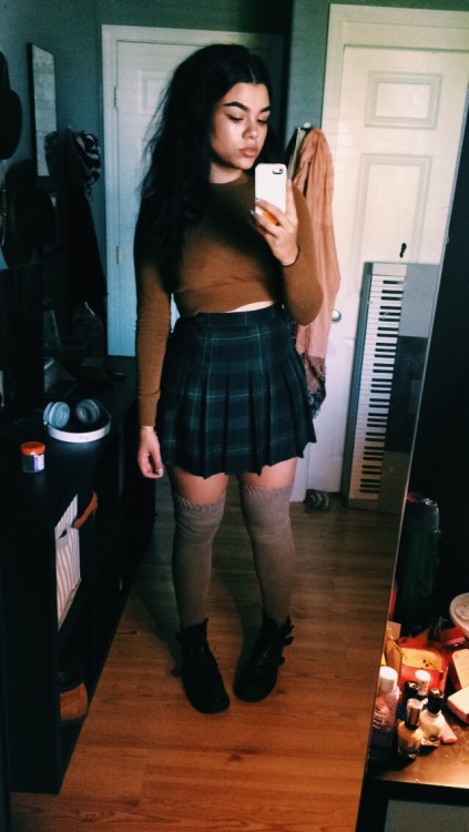 peachjames:  savcreeps:  🍒🍒🍒  Babyyyyy